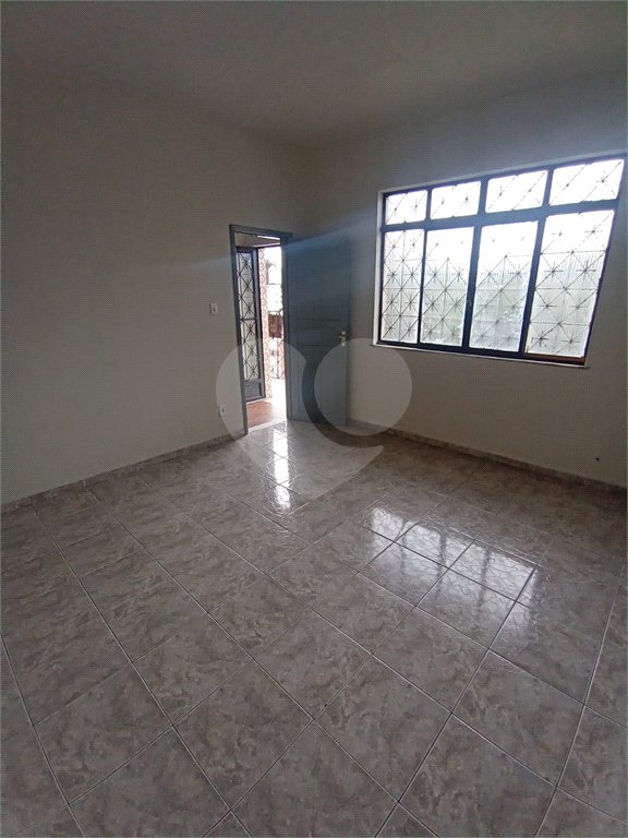 Sobrado para alugar com 2 quartos em Campo Grande, Rio de Janeiro, RJ