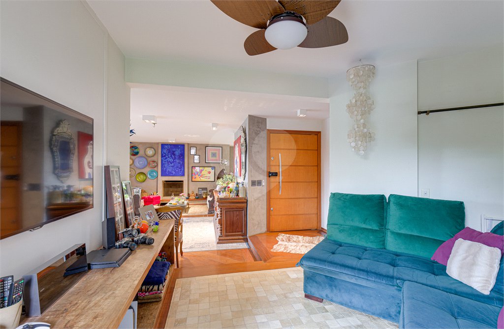 Apartamento à venda com 3 suítes em Campo Belo, São Paulo, SP