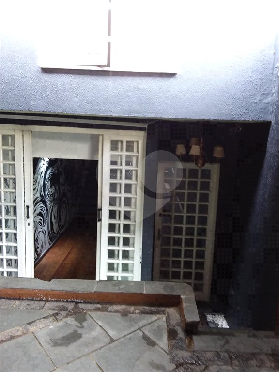 Sobrado à venda com 3 quartos em Moema, São Paulo, SP