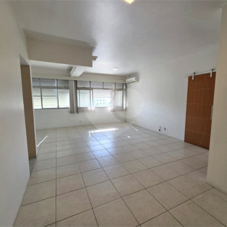 Apartamento à venda com 3 quartos, sendo 1 suíte, em Tijuca, Rio de Janeiro, RJ