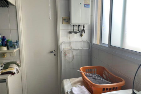Apartamento à venda com 3 quartos, sendo 2 suítes,  em Campo Belo, São Paulo, SP