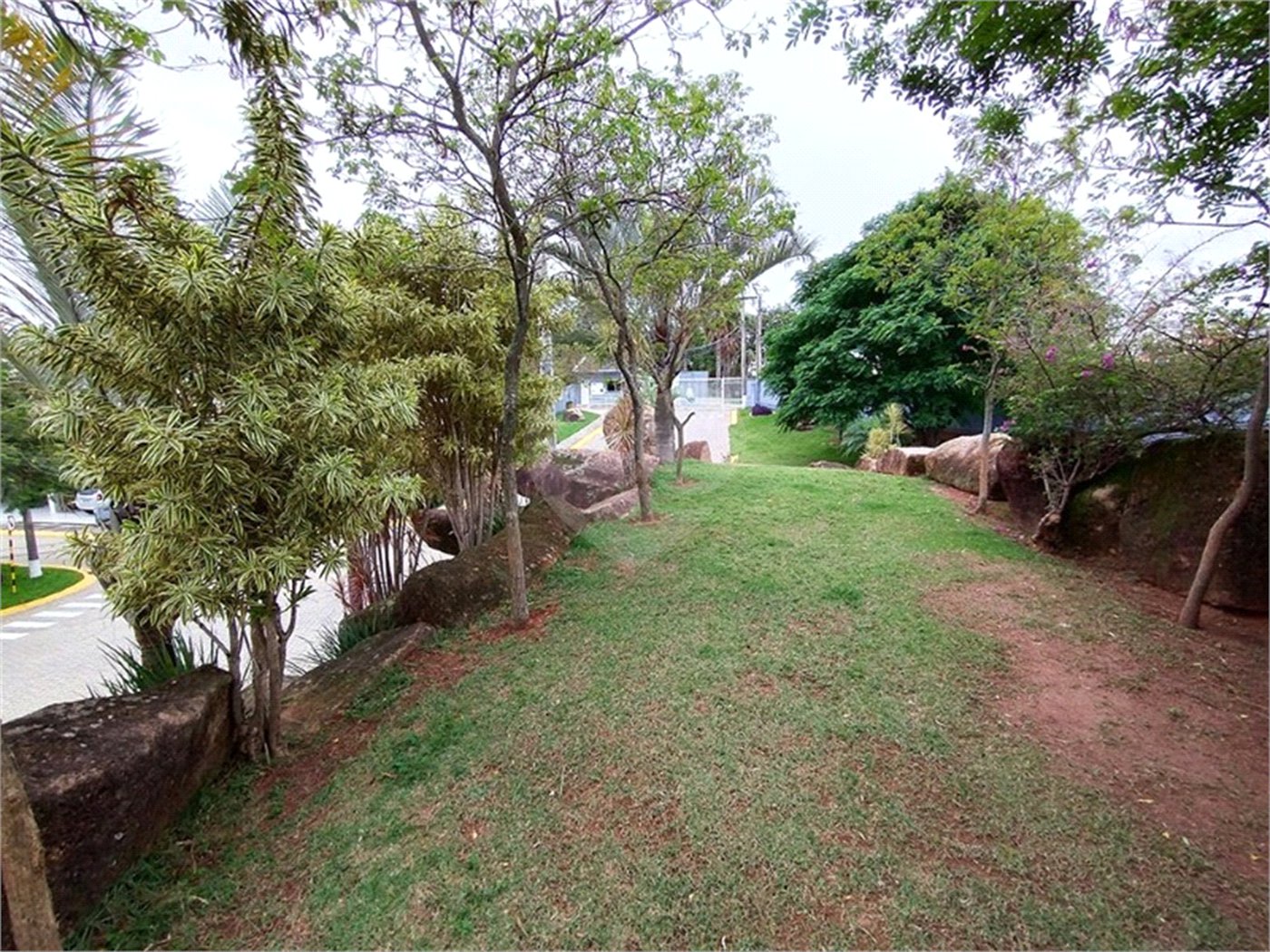 Casa à venda com 3 quartos, sendo 1 suíte, no condomínio Rio das Pedras, Salto - SP