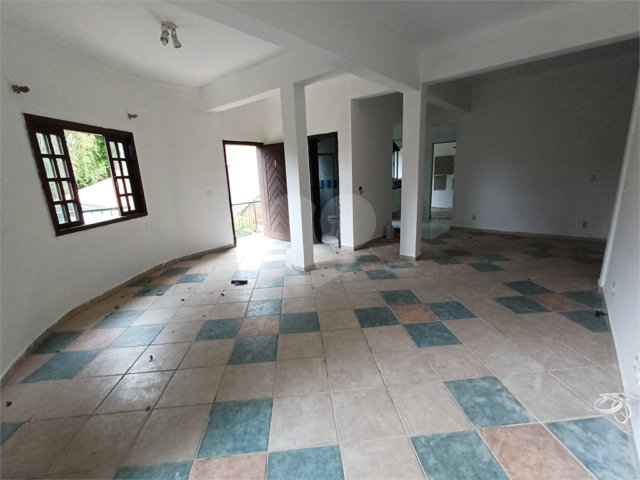 Casa para alugar com 3 quartos no condomínio Champs Elysees Village, Mairiporã - SP
