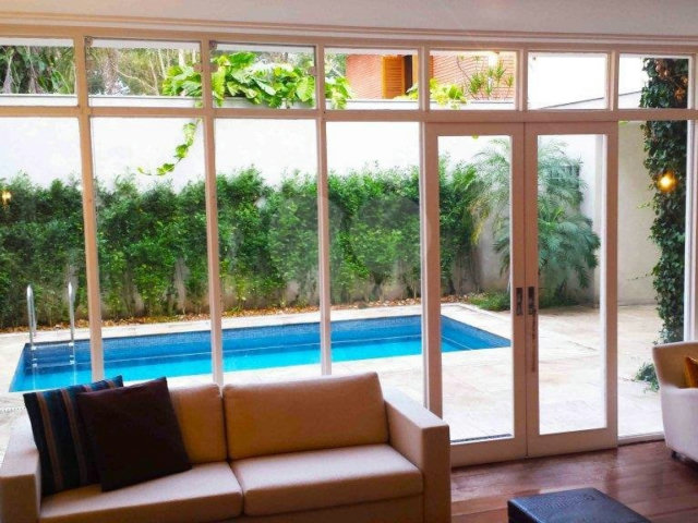 Sobrado à venda com 4 quartos, sendo 2 suítes,  em Jardim Marajoara, São Paulo, SP