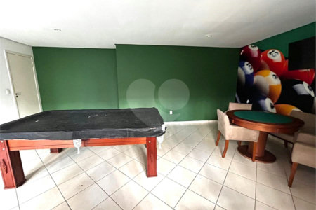 Apartamento à venda com 3 quartos, sendo 1 suíte,  em Vila Paulo Silas, São Paulo, SP
