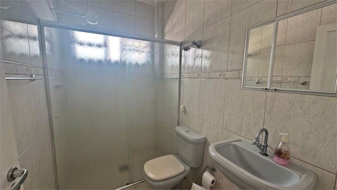 Apartamento Residencial à venda, Vila Guilhermina, Praia Grande - AP0381.