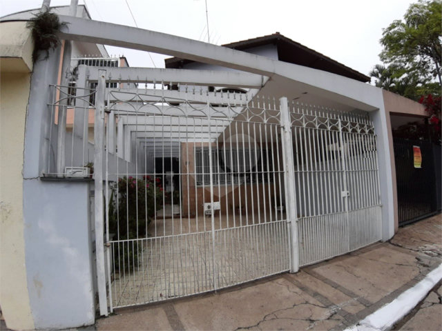 Sobrado à venda com 3 quartos, sendo 1 suíte,  em Jardim Floresta, São Paulo, SP