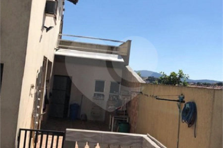 Sobrado à venda com 4 quartos, sendo 1 suíte, em Vila Rosália, Guarulhos, SP