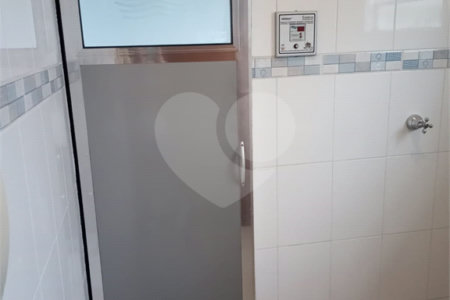 Sobrado à venda com 3 quartos, sendo 1 suíte, no Centro, Biritiba-mirim, SP