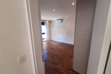 Casa à venda ou para alugar com 3 suítes no condomínio Boulevard Ibirapuera, São Paulo - SP