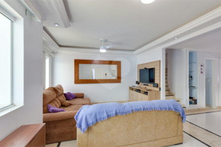 Casa à venda com 3 quartos, sendo 1 suíte, em Santo Amaro, São Paulo, SP