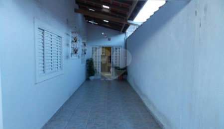 Casa Térrea à venda com 3 quartos, sendo 1 suíte,  em Loteamento Bosque dos Guanandis, Caraguatatuba, SP