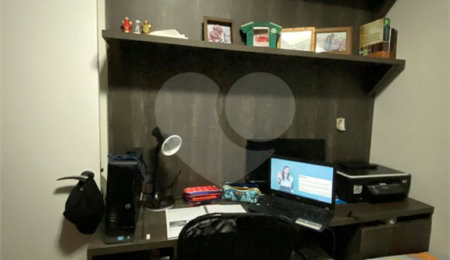 Casa à venda com 3 quartos, sendo 1 suíte, no condomínio Vida Verde 1, Suzano - SP