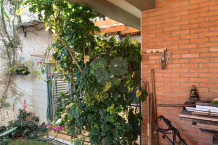 Casa à venda com 5 quartos, sendo 2 suítes,  em Vila Maria Alta, São Paulo, SP