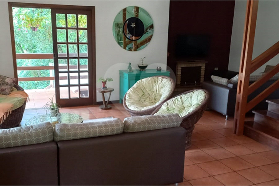 Casa à venda com 4 suítes no condomínio Alpes da Cantareira, Mairiporã - SP
