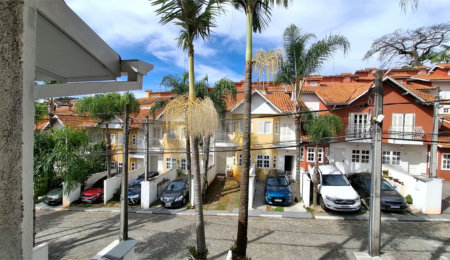 Casa à venda com 2 suítes no condomínio Village Palmas, São Paulo - SP