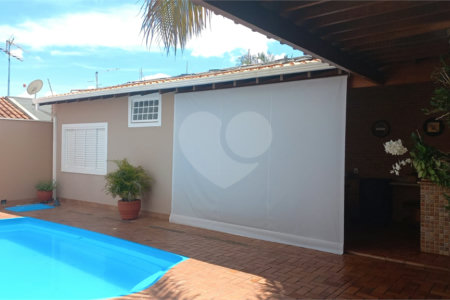 Casa à venda com 4 quartos, sendo 2 suítes, em Jardim Adalgisa, Araraquara, SP