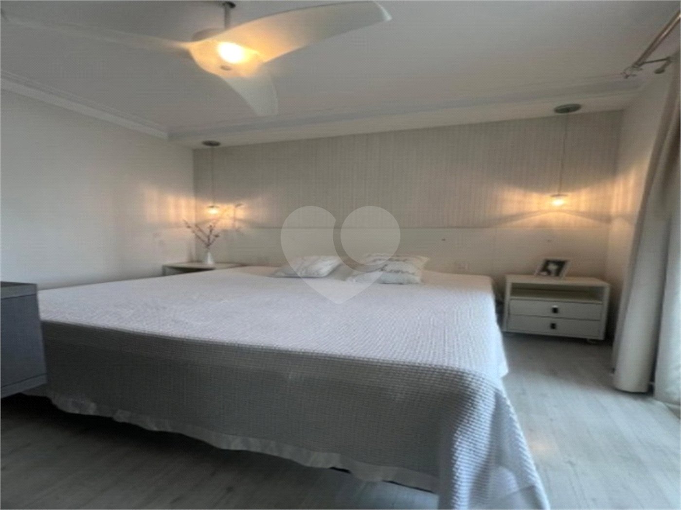 Apartamento à venda com 4 quartos, sendo 3 suítes, em Vila Regente Feijó, São Paulo, SP