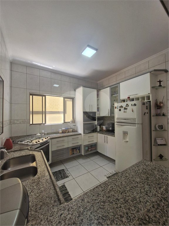 Casa à venda com 4 quartos, sendo 2 suítes, no condomínio Grape Village, Vinhedo - SP