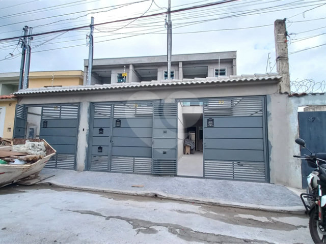 Sobrado à venda com 3 suítes em Vila Constança, São Paulo, SP