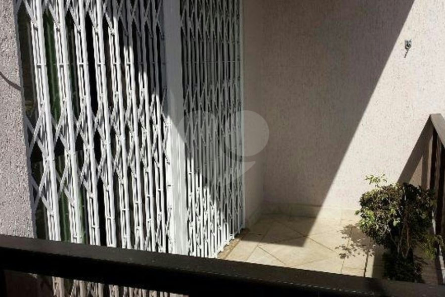 Sobrado à venda com 4 quartos, sendo 1 suíte,  em Horto, São Paulo, SP