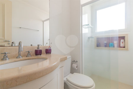 Apartamento à venda com 4 quartos, sendo 3 suítes,  em Indianópolis, São Paulo, SP