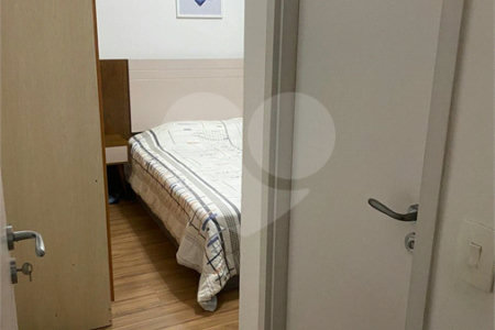 Apartamento à venda com 2 quartos, sendo 1 suíte,  em Jardim Carambeí, São Roque, SP