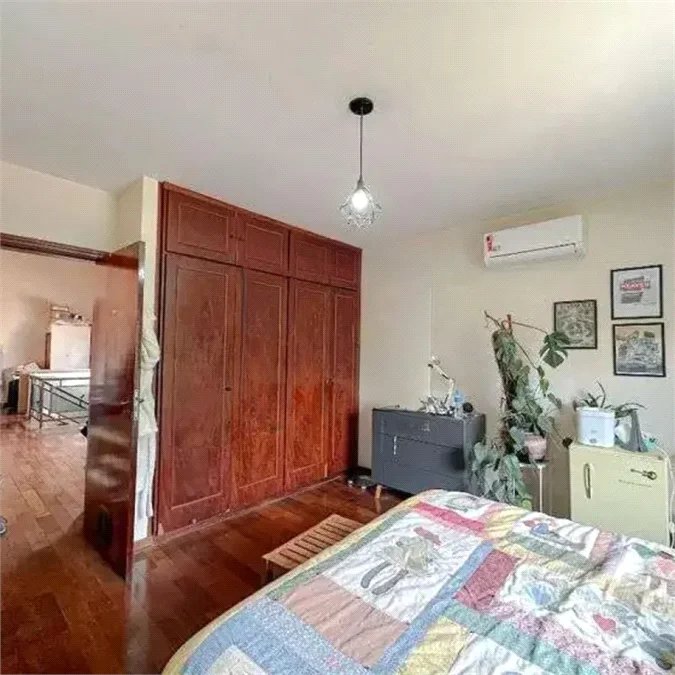 Sobrado à venda com 5 suítes em Vila Romana, São Paulo, SP