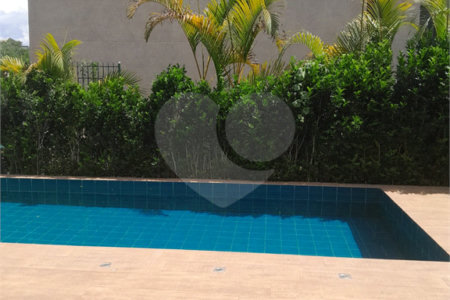 Casa à venda com 3 suítes em Moinho Velho, Cotia, SP