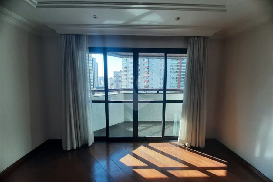Apartamento à venda com 3 suítes em Tatuapé, São Paulo, SP