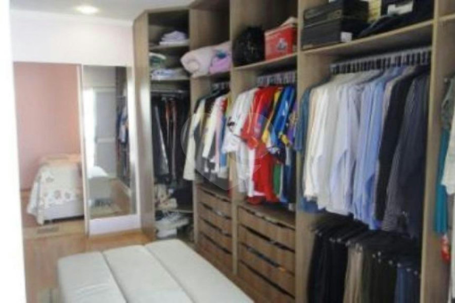 Sobrado à venda com 3 quartos, sendo 1 suíte, em Vila das Palmeiras, Guarulhos, SP