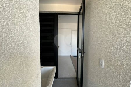 Flat à venda com 2 quartos em Vila Firmiano Pinto, São Paulo, SP