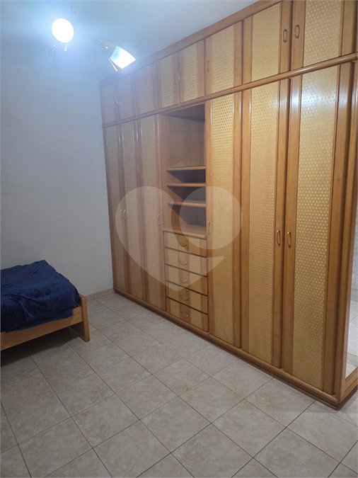 Sobrado à venda com 4 quartos, sendo 1 suíte, em Vila Graciosa, São Paulo, SP