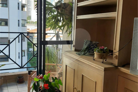 Apartamento à venda com 2 quartos, sendo 1 suíte, em Alto da Lapa, São Paulo, SP