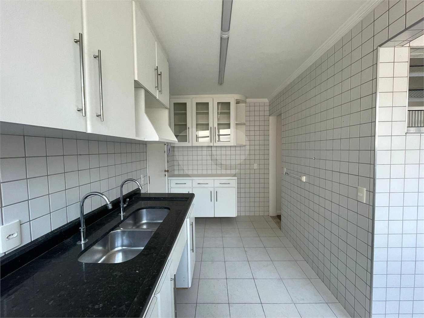 Apartamento à venda com 3 quartos, sendo 1 suíte, em Itaim Bibi, São Paulo, SP