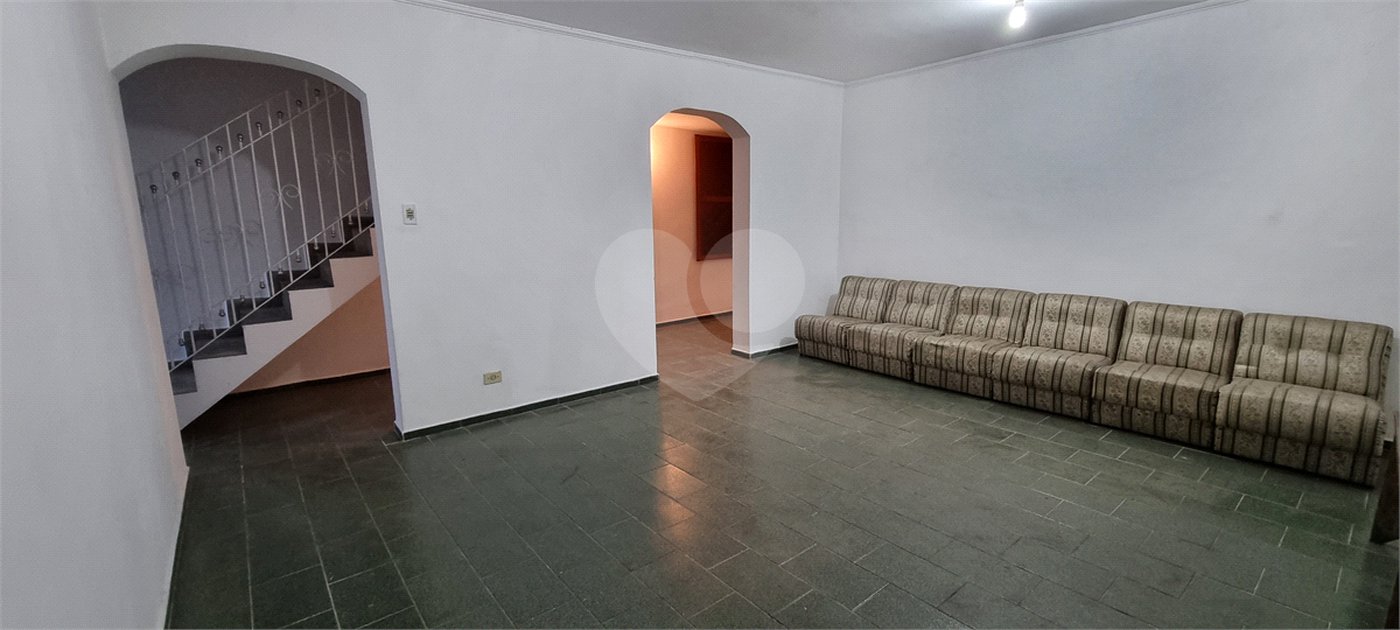Casa à venda com 3 quartos, sendo 1 suíte,  em Jardim Rosa Maria, São Paulo, SP