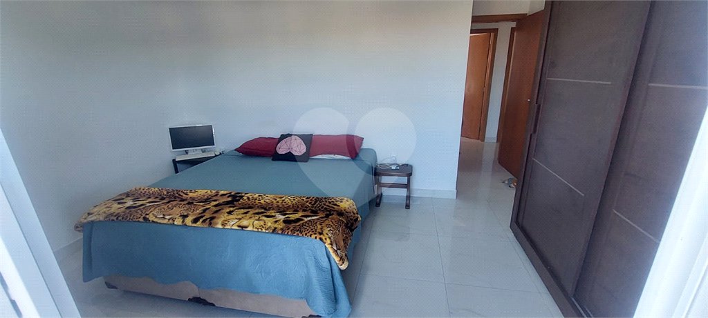 Casa à venda com 3 suítes no condomínio Riviera dos Pássaros, Joanópolis - SP
