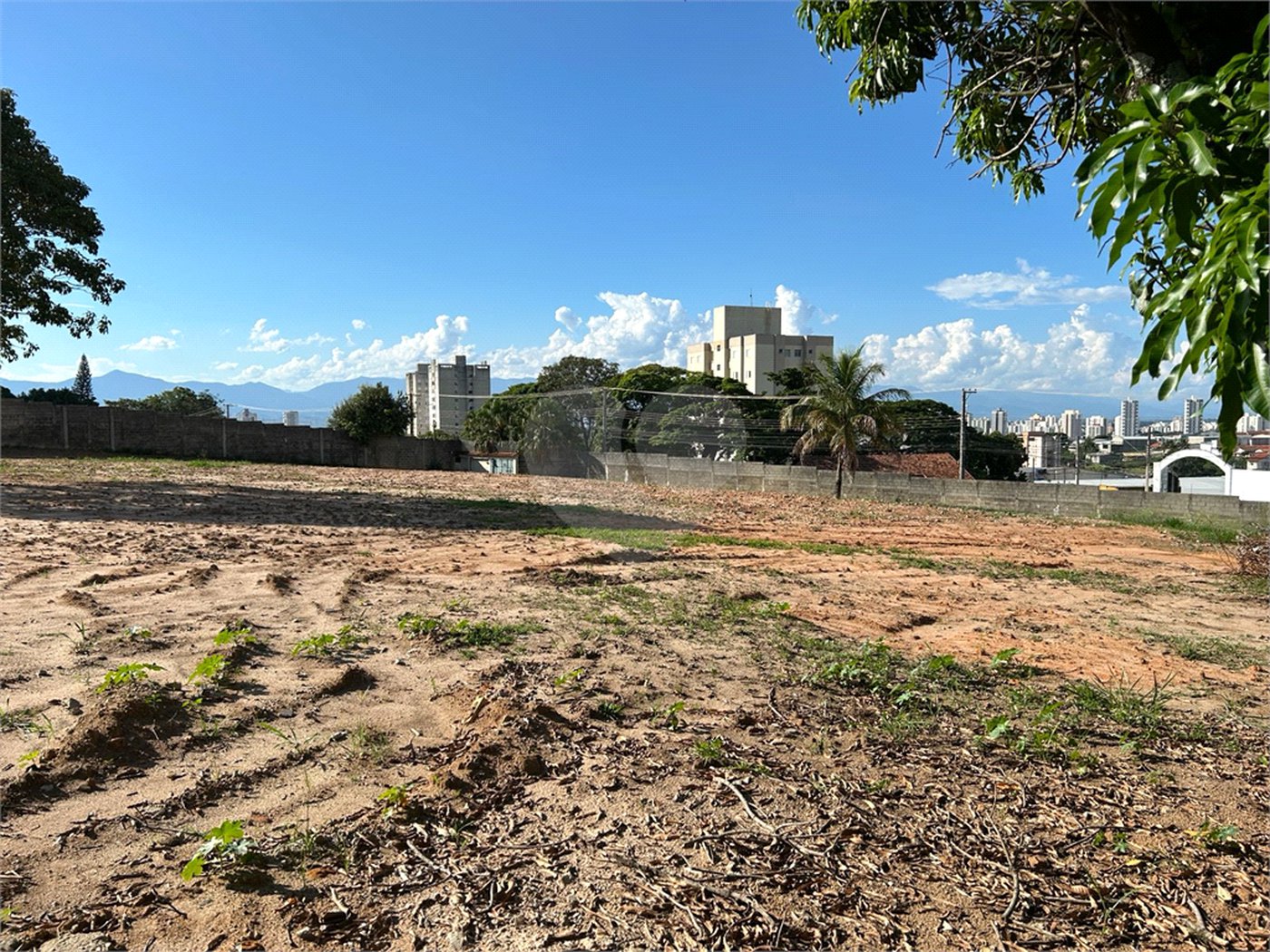 Terreno à venda em Granjas Santa Terezinha, Taubaté, SP