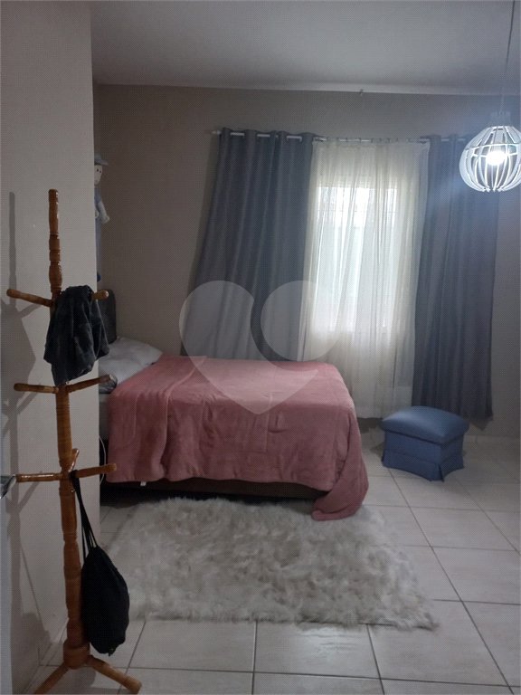 Casa Térrea à venda com 3 quartos, sendo 1 suíte,  em Vila Oliveira, Mogi das Cruzes, SP
