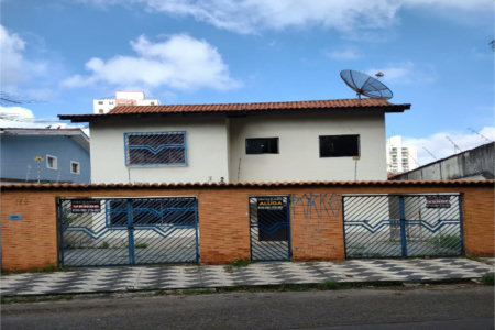 Sobrado à venda com 3 suítes em Jardim Vazani, São Paulo, SP