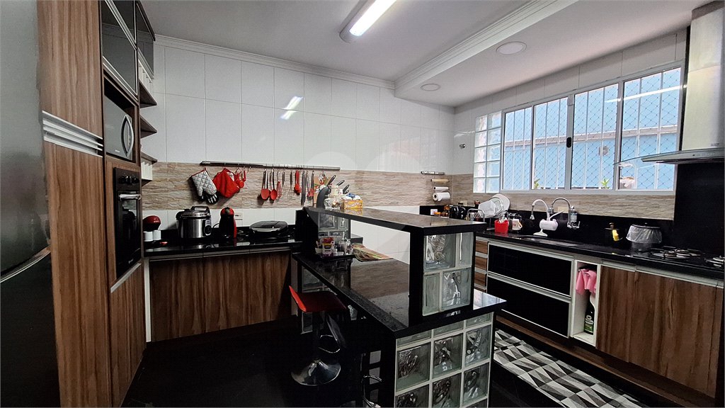 Sobrado à venda com 4 quartos, sendo 1 suíte, em Tremembé, São Paulo, SP
