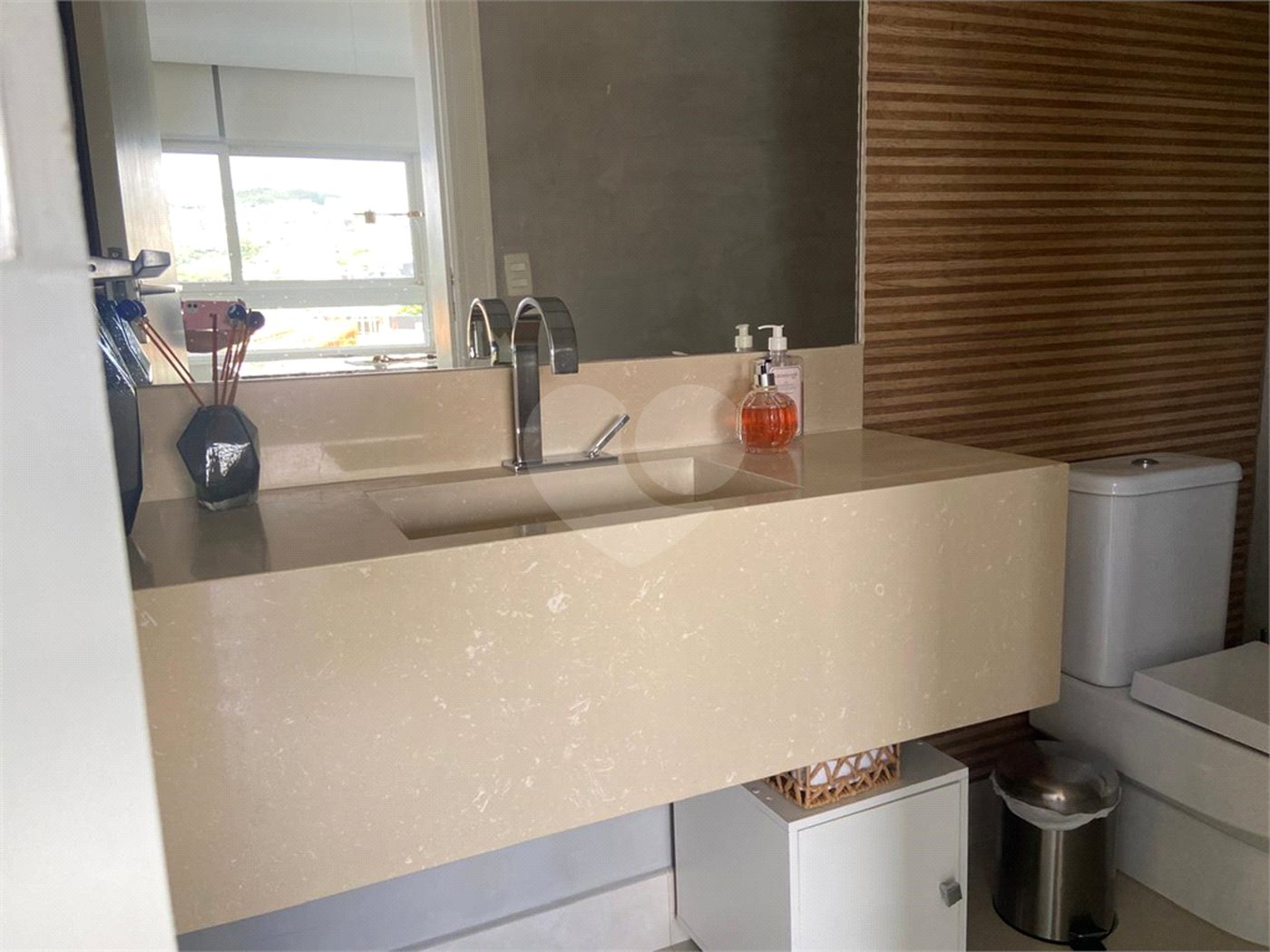 Casa à venda ou para alugar com 4 suítes no condomínio Residencial Gênesis 1, Santana de Parnaíba - SP