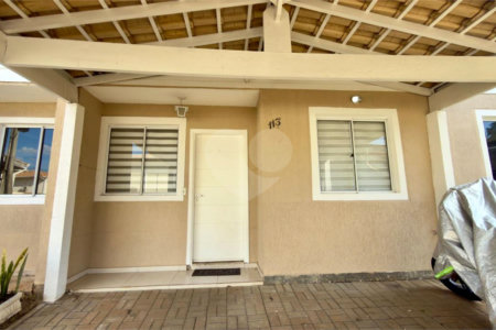 Casa à venda com 3 quartos, sendo 1 suíte, no condomínio Residencial Village Salermo, Sorocaba - SP