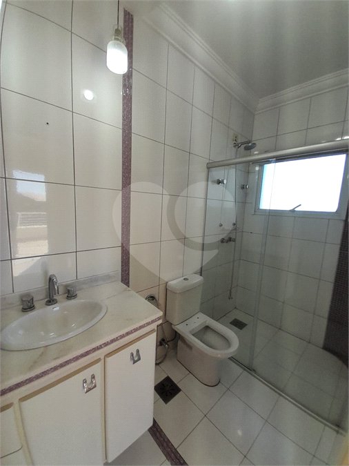 Casa à venda com 4 quartos, sendo 3 suítes, no condomínio Residencial Terras de Vinhedo, Vinhedo - SP