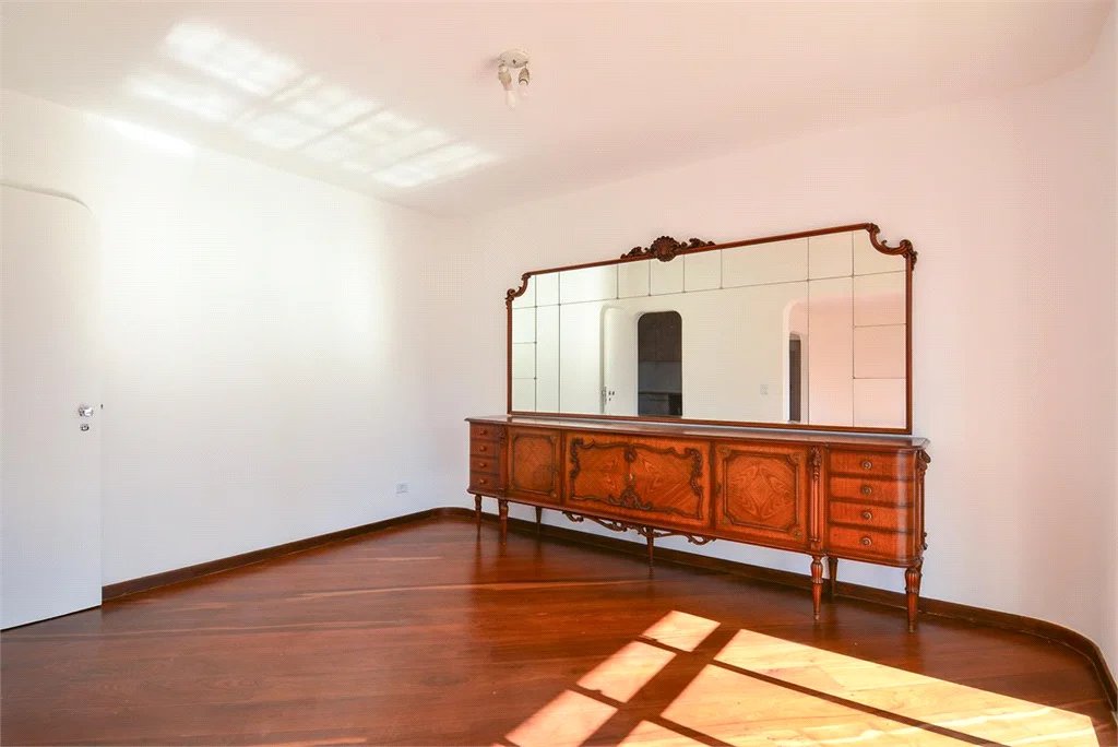 Apartamento à venda com 4 quartos, sendo 2 suítes, em Brooklin Paulista, São Paulo, SP