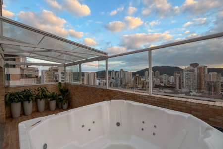 Cobertura Duplex com Vista para o Mar | 3 Suítes, SPA Privativo, Porteira Fechada e Lazer Completo