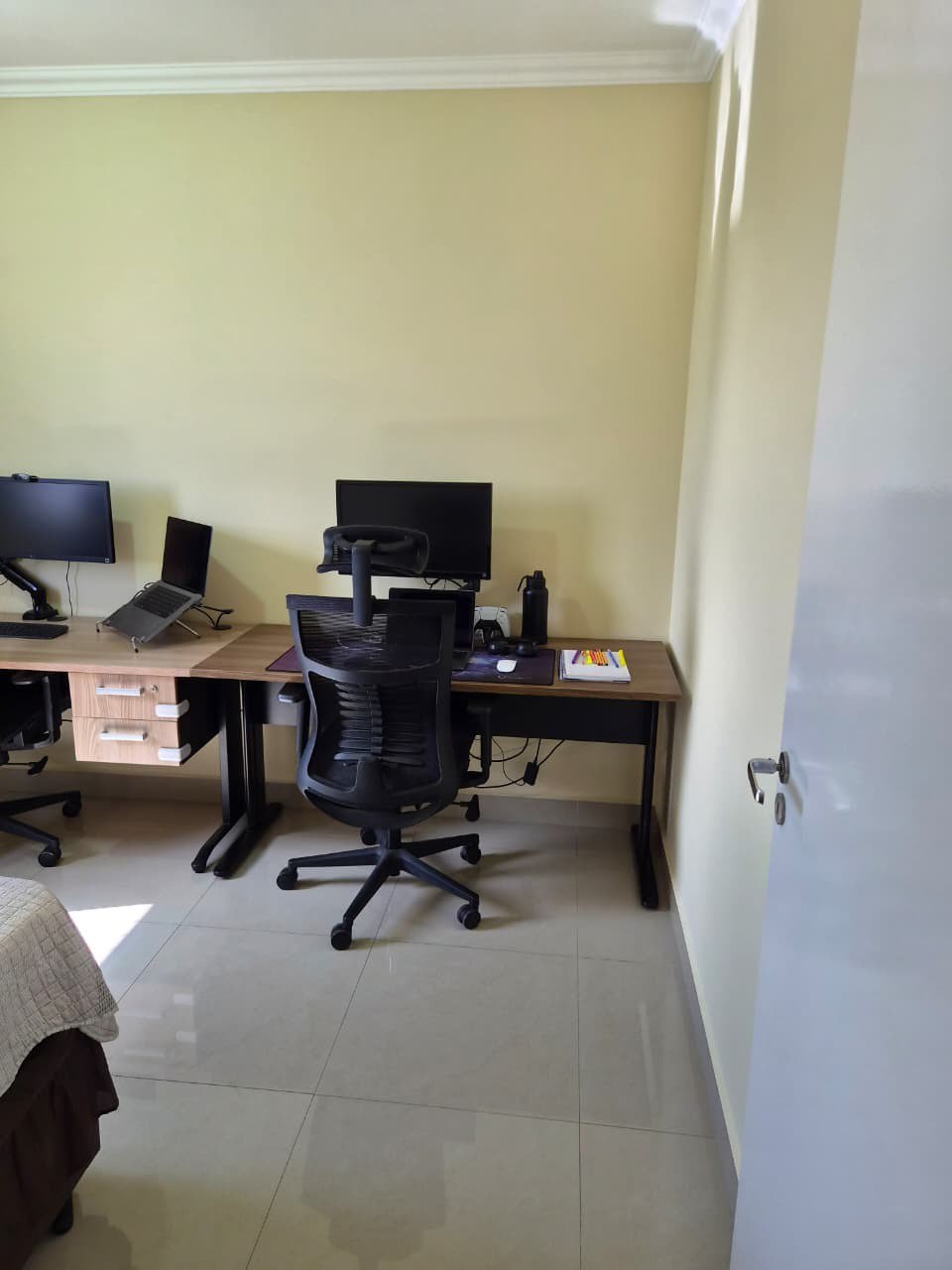 Apartamento à venda com 3 quartos, sendo 1 suíte, em Vila São Francisco, Hortolândia, SP