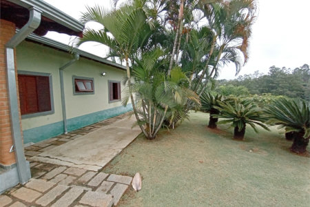 Casa à venda com 4 suítes no condomínio Estância Marambaia, Vinhedo - SP