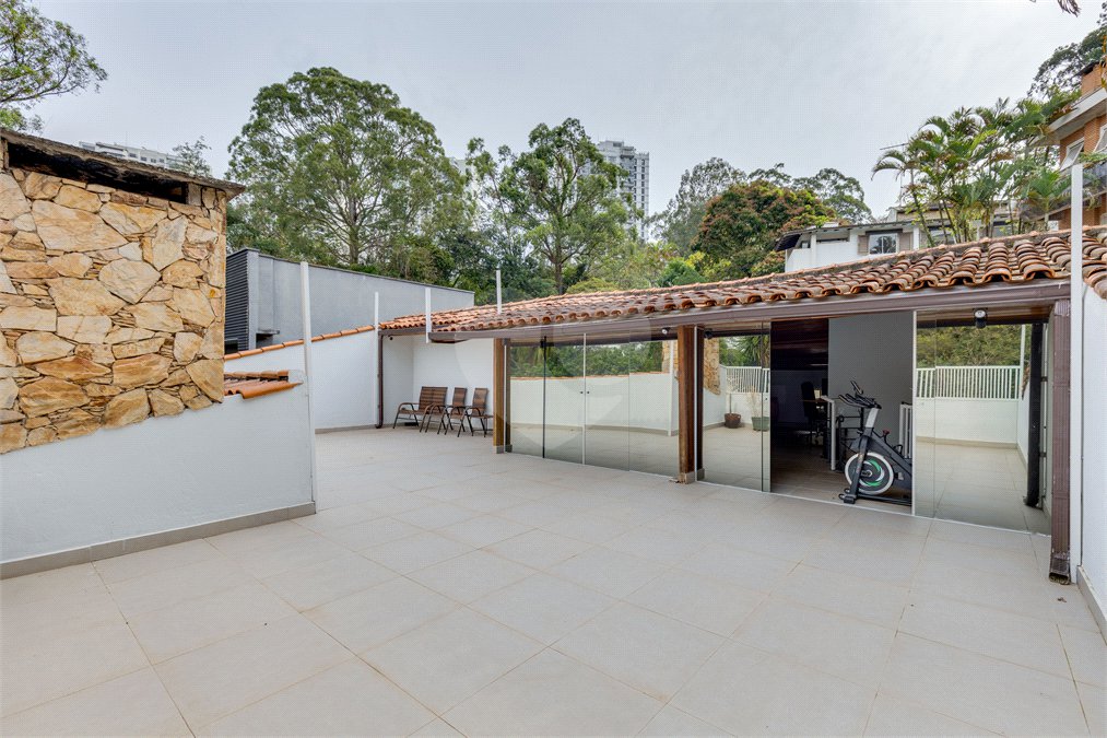 Casa à venda com 4 suítes em Jardim Marajoara, São Paulo, SP