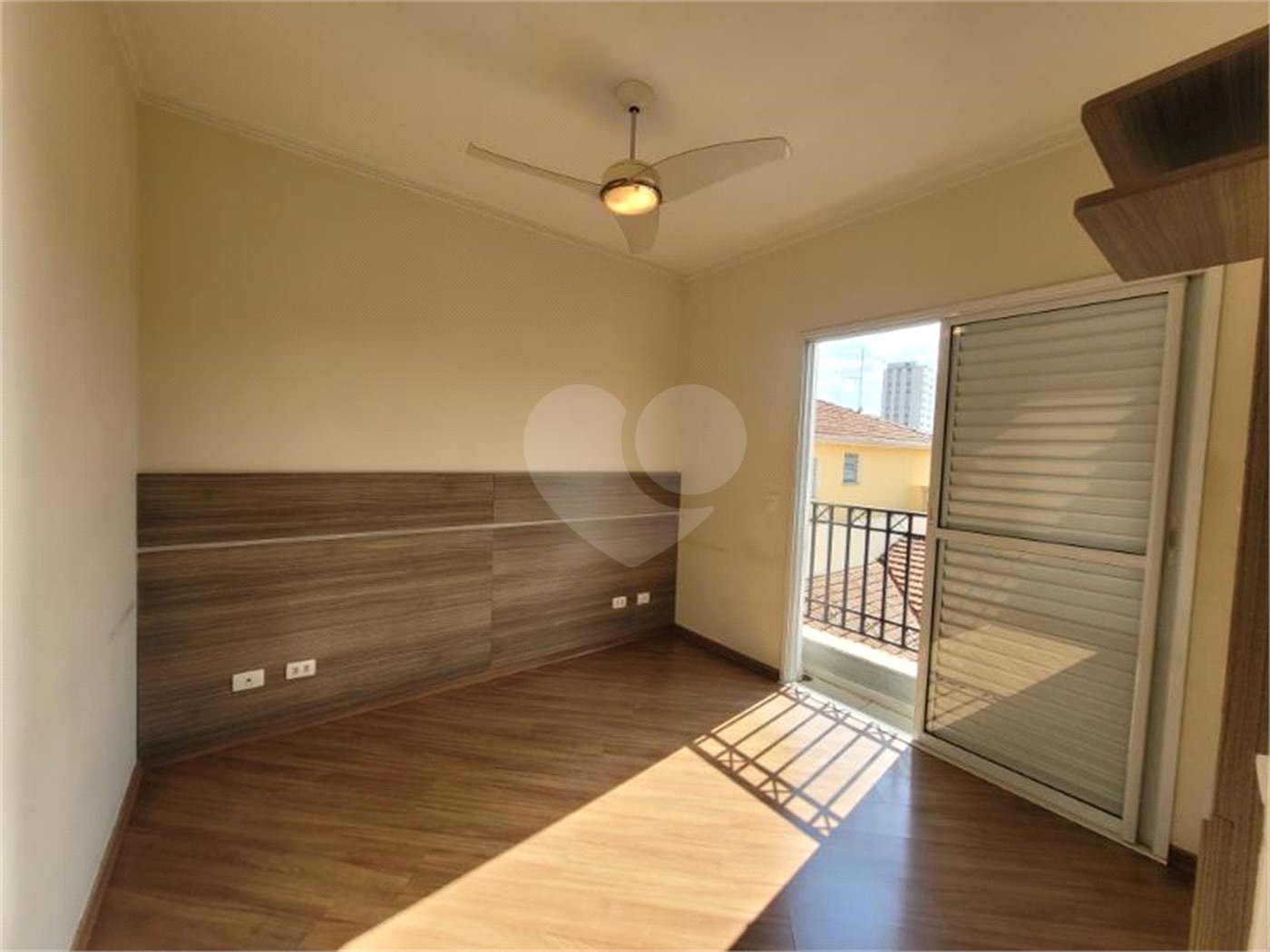 Casa à venda com 3 quartos, sendo 1 suíte,  no condomínio Maximus I, São Paulo - SP